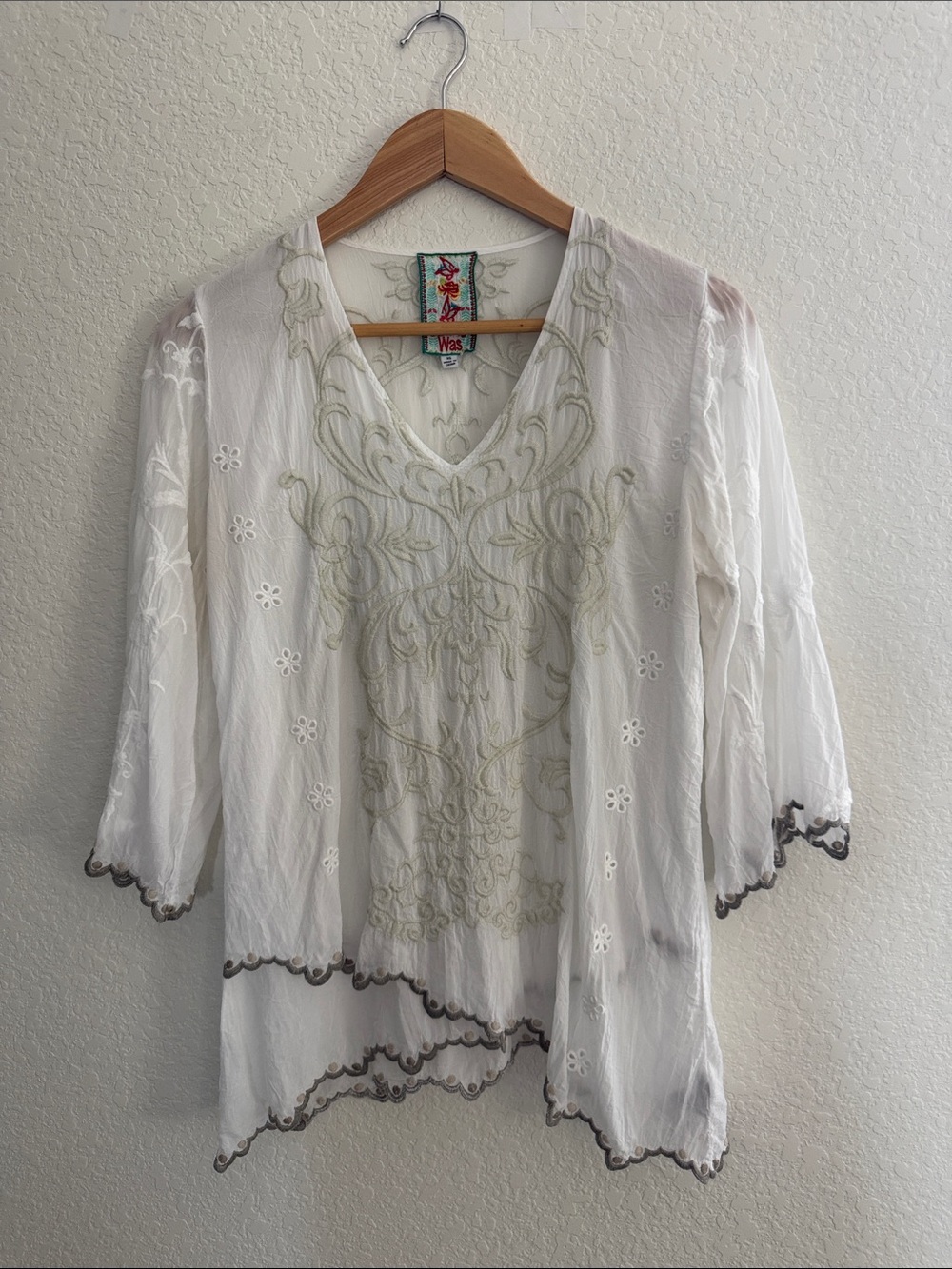 Johnny Was White Embroidered Pullover Blouse Size XS